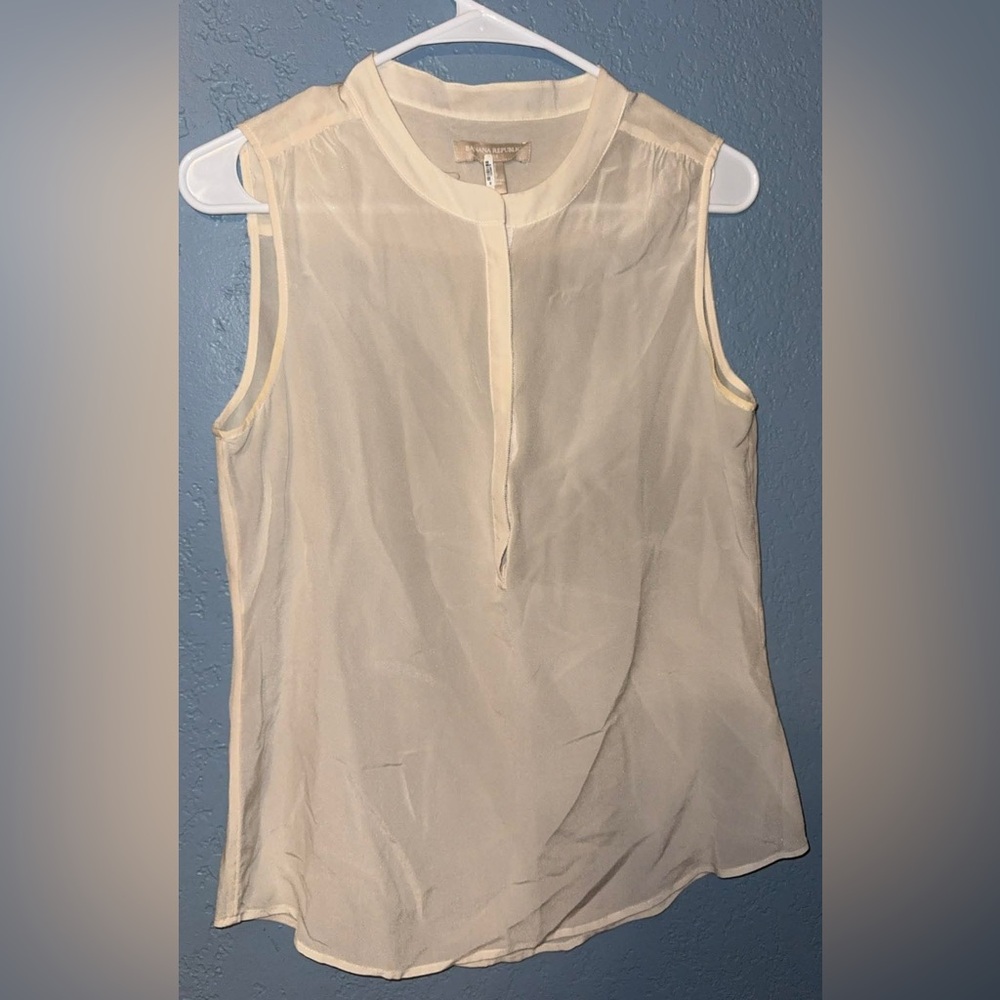Banana Republic Cream Sleeveless Chiffon Blouse